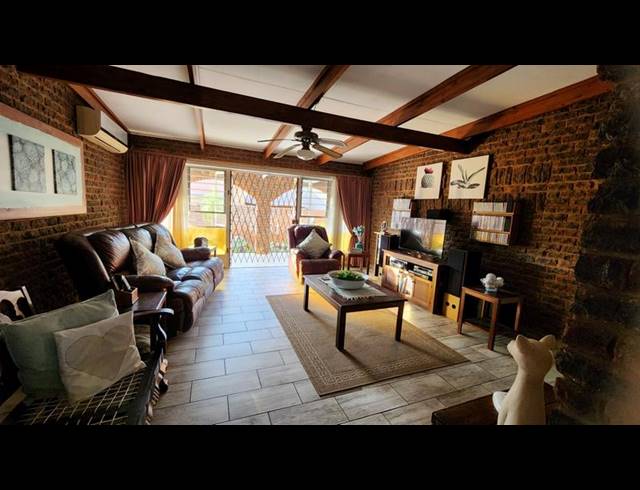 4 BEDROOM HOUSE FOR SALE IN KARENPARK